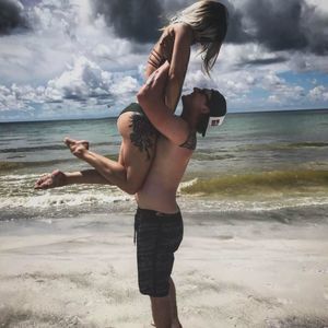 Meet your Posher, Hunter